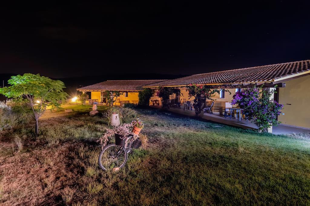 Agriturismo Lu Nodu Villa Greuli ภายนอก รูปภาพ